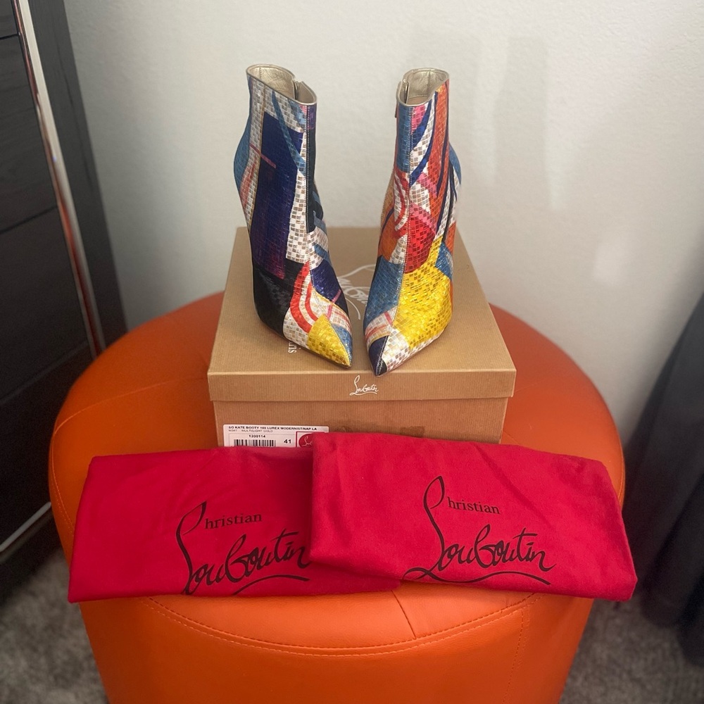 Christian Louboutin Modernista Ankle Boots (41)